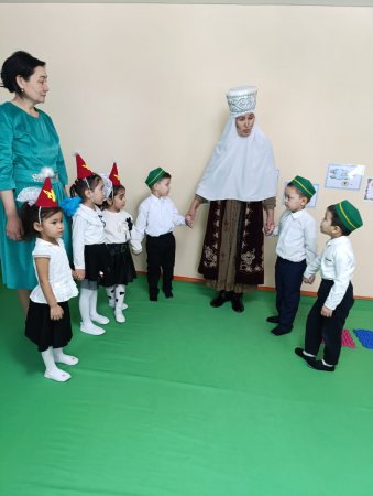 Дөңгелек үстел: "Мақала сөздің азығы-жұмбақ ойдың қазығы"