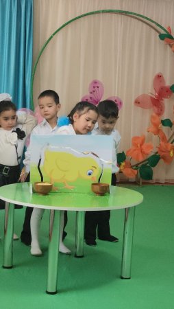 Ойын: "Балапанды тамақтандыр"